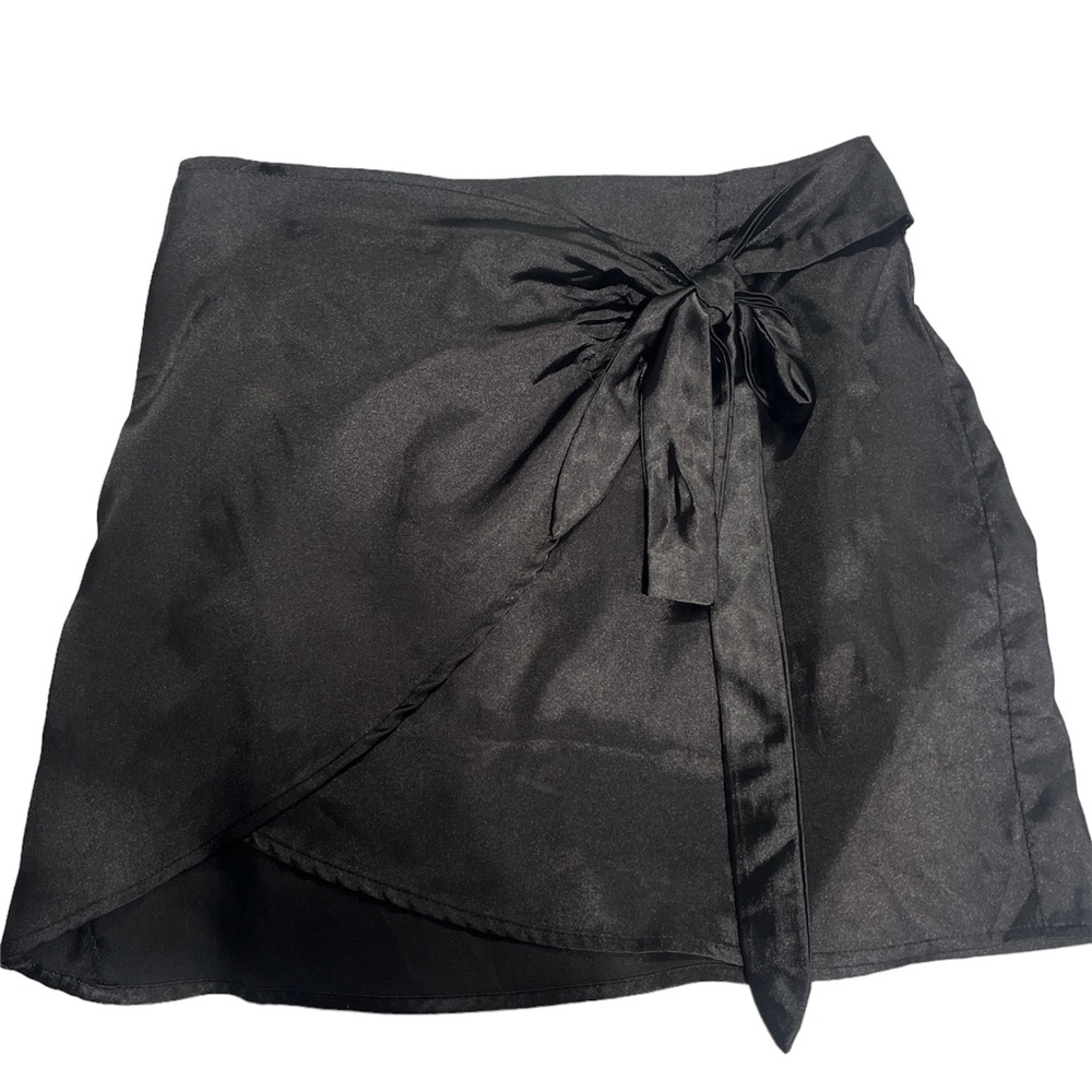 Silk black skirt